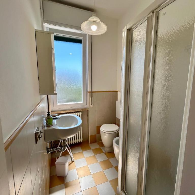 Dimora Liberty - Appartamento con 2 Camere da Letto e Vista Lago - 14