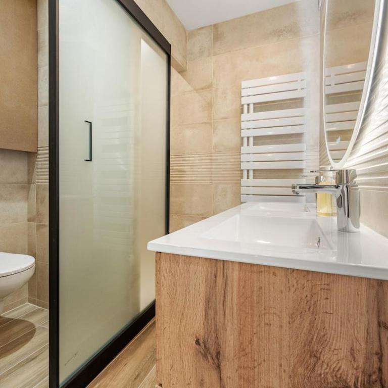 Luxury 3-bedroom apartment, air-conditioned, with spa - Appartement - 38