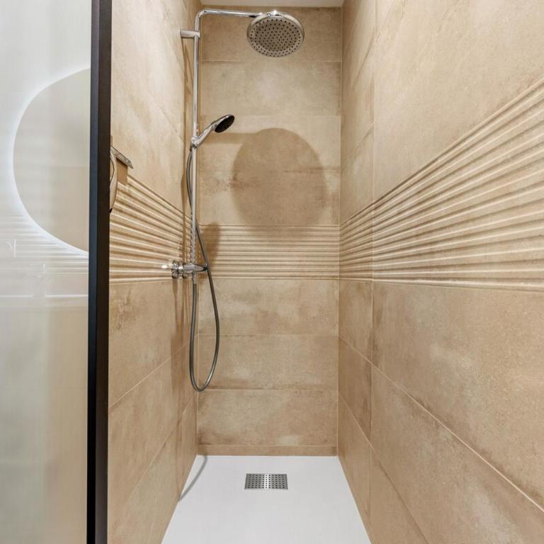 Luxury 3-bedroom apartment, air-conditioned, with spa - Appartement - 40