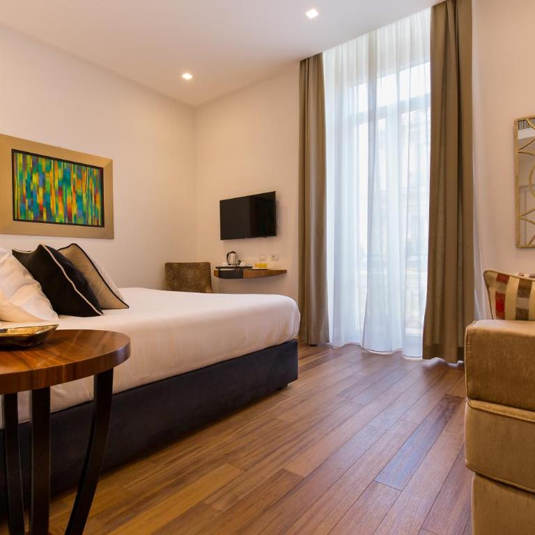 900 Piazza del Popolo - Junior Suite with Balcony - 9