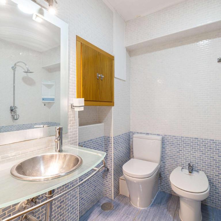 Compact 2BR Apartment with Balcony & Pool - Apartamento - 8