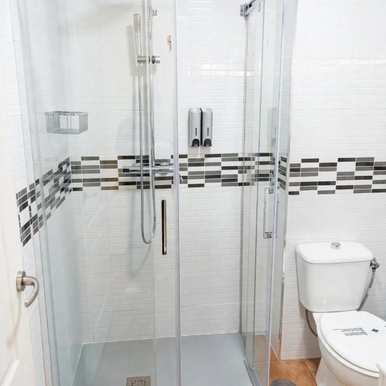 BAHIA DE MALAGA - Three-Bedroom Apartment - 29