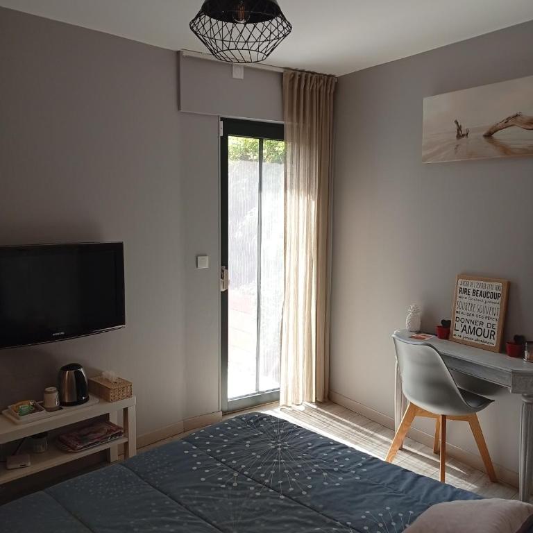 Cocon au pied de la Chartreuse - Chambre Double - Vue sur Jardin - 9