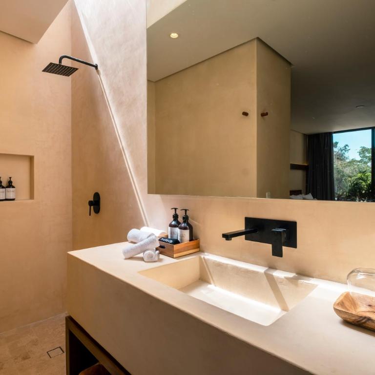 Collection O Faisano Boutique Luxury Hotel, Tulum Beach - Classic Queen Double Room - 4