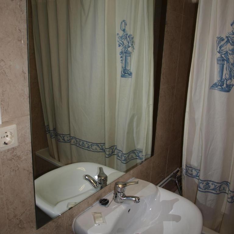 Hostal San Jorge - Chambre Double ou Lits Jumeaux - 3