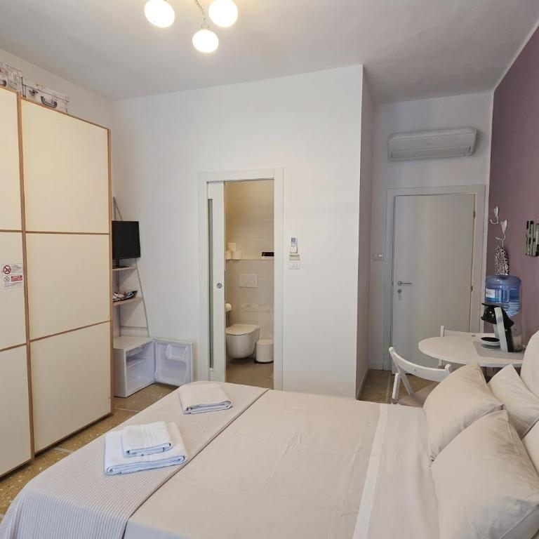 Room sweet Room 1 - Camera Matrimoniale con Bagno Privato - 24