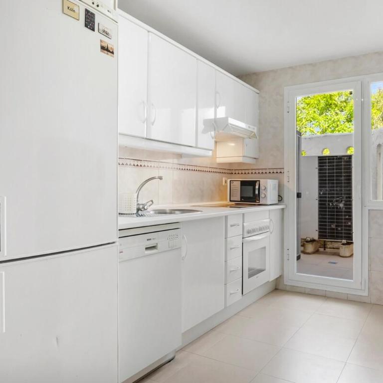 Relaxing Marbella 2BR with Pool and Private Terrace - Apartamento de 2 dormitorios - 12