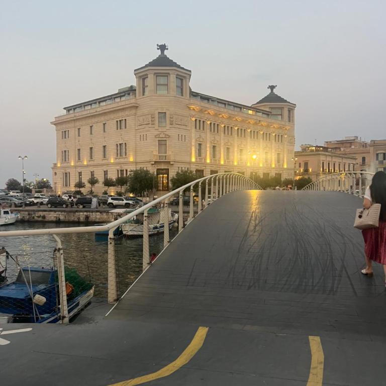 La Finestra sul Mare di Ortigia Suite Luxury - Apartment mit 1 Schlafzimmer - 49