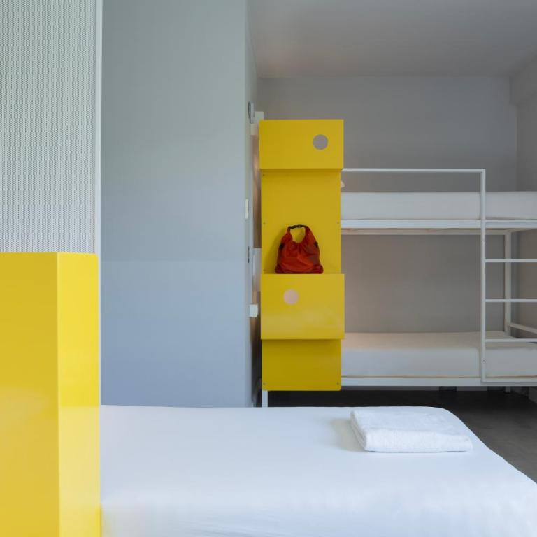 Combo Bologna - Posto Letto in Dormitorio Misto con 4 Letti - 8