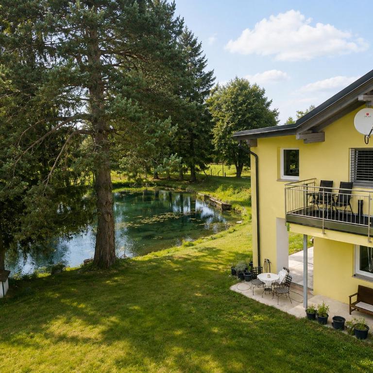 Haus mit Fischteich Natururlaub für Familien & Hunde - Apartment - 1