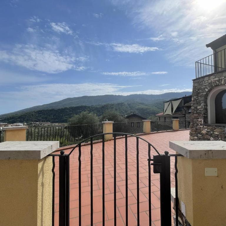 Terrazza - Borgo Agosti by Holiday World - Appartamento con 2 Camere da Letto, Terrazza e Vista Mare - 18