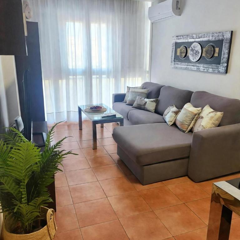 BAHIA DE MALAGA - Three-Bedroom Apartment - 4