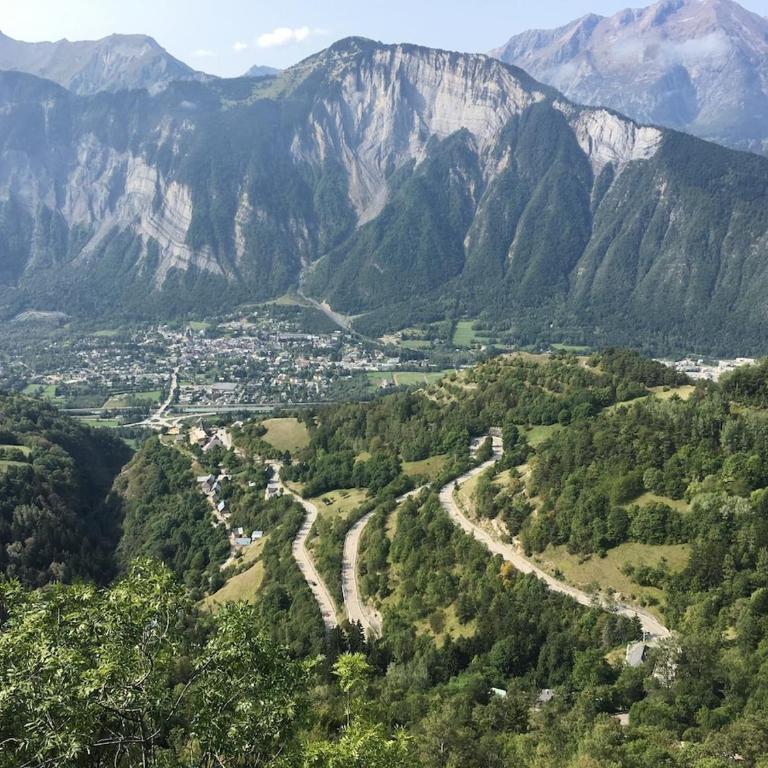 Maison Bord de Rive, Exceptional Cyclist Friendly House, Bourg d'Oisans - Maison de Vacances - 2