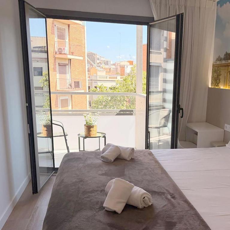 HOTEL BESTPRICE Maragall - Habitación Doble Deluxe con balcón - 1