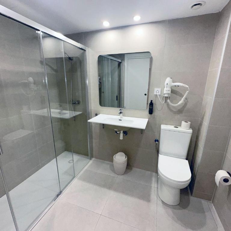 HOTEL BESTPRICE Maragall - Habitación Familiar Deluxe - 2