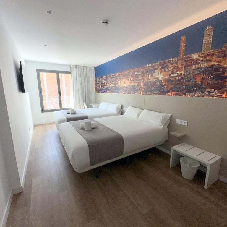 HOTEL BESTPRICE Maragall - Habitación Familiar Deluxe - 3