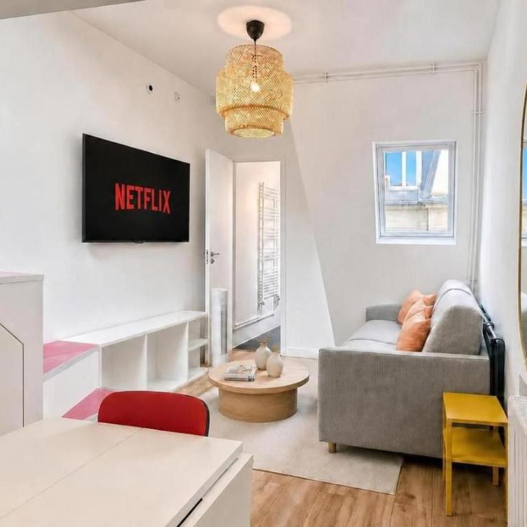 Latin Quarter Charming Mezzanine Studio with Netflix - Studio - 16