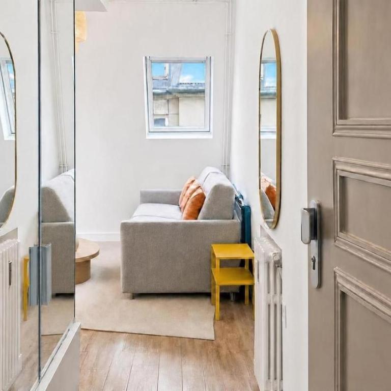 Latin Quarter Charming Mezzanine Studio with Netflix - Studio - 21