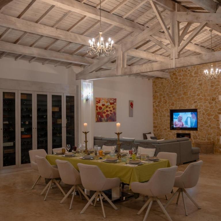 Mas Romainho Luxury and Charm in St Rémy - Villa - 45