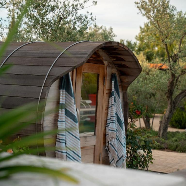 Mas Romainho Luxury and Charm in St Rémy - Villa - 65