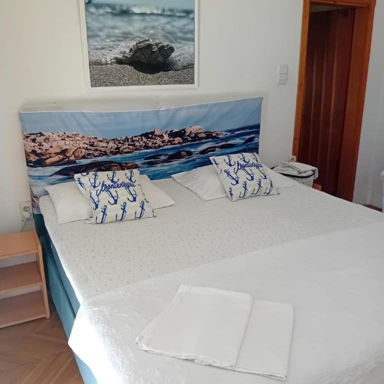 Guest House Vila Bak - Deluks Dvokrevetna Soba sa Bračnim Krevetom i Balkonom - 11