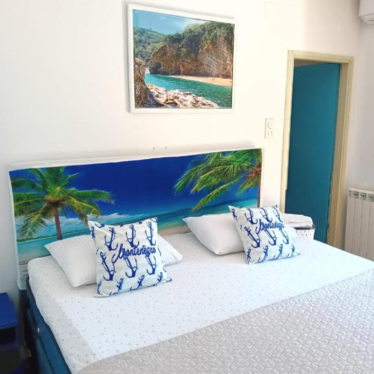 Guest House Vila Bak - Deluks Dvokrevetna Soba sa Bračnim Krevetom i Balkonom - 16