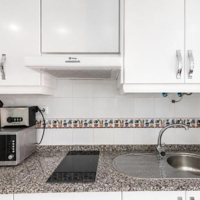 GuestReady - Modern Stay with Pool and Terrace - Apartamento - 12