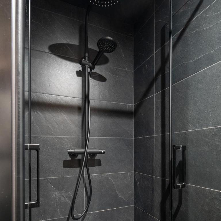 Stone Lake Luxury Lodge - Maison 4 Chambres - 11