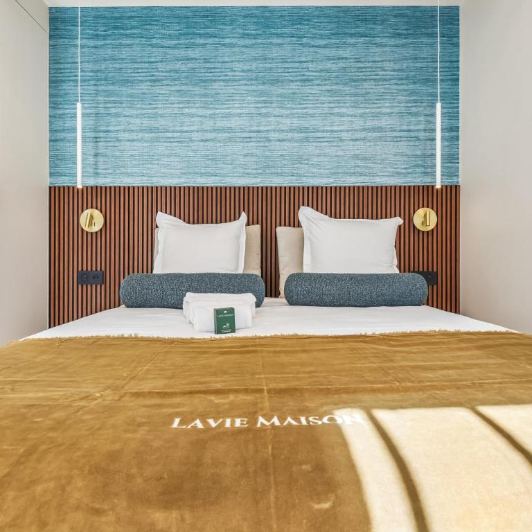 Lavie Maison - AC and Hot Tub near Sentier - Appartement 2 Chambres - 6