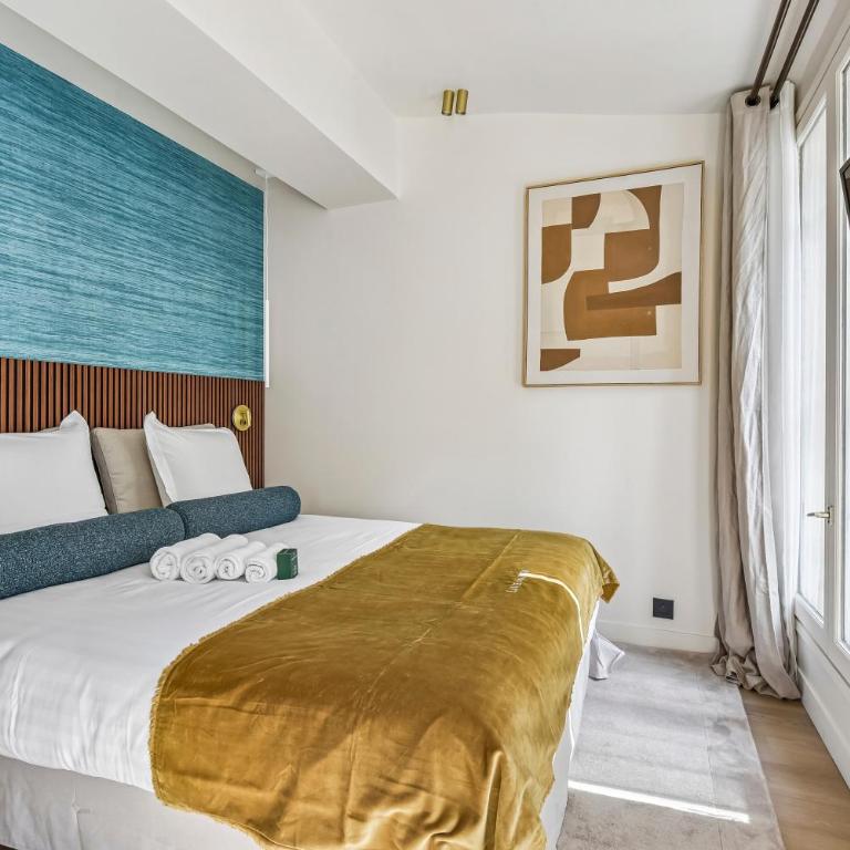 Lavie Maison - AC and Hot Tub near Sentier - Appartement 2 Chambres - 12