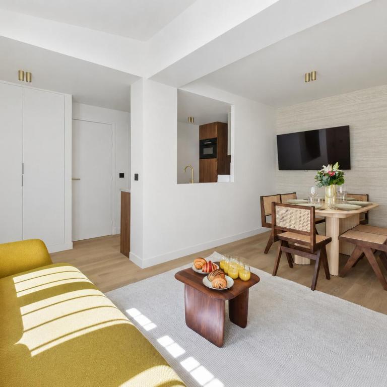 Lavie Maison - AC and Hot Tub near Sentier - Appartement 2 Chambres - 21