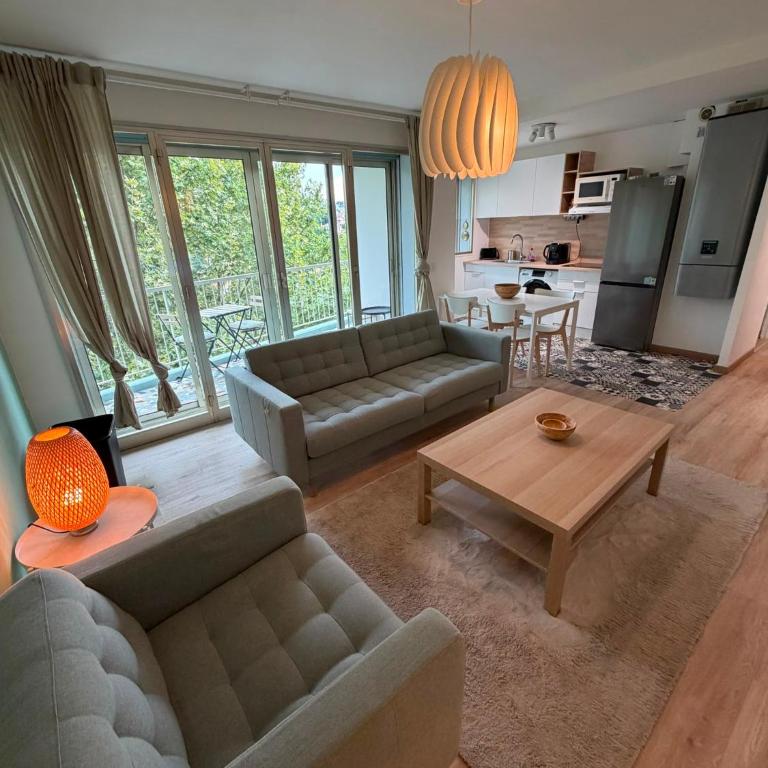 T2 dernier étage - Vue montagne À 2 pas de la mer - Appartement 1 Chambre - 2