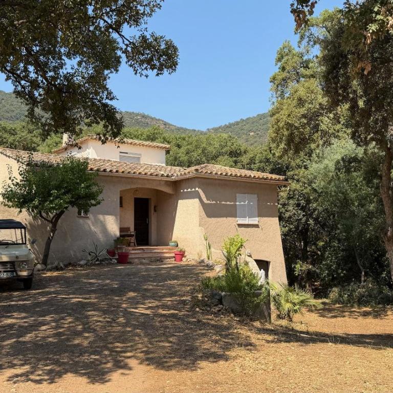 Maison Mora Mora - Chambre Double avec Salle de Bains Privative - 1