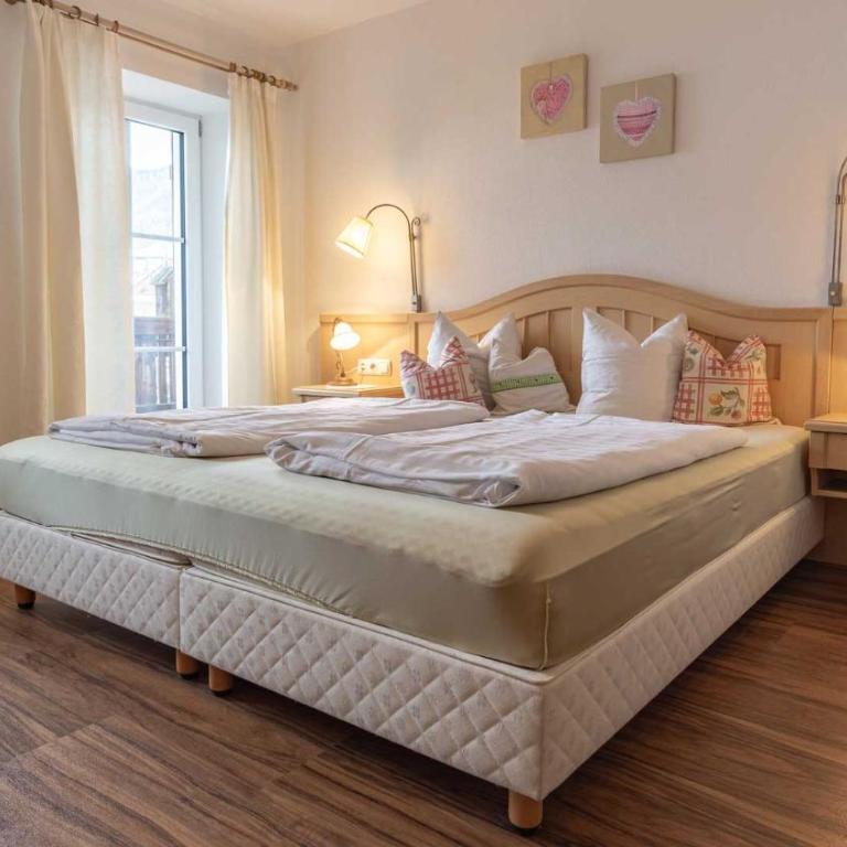 Apartments & Alpine Tradition Gasthof Jenewein - Familien-Apartment mit 2 Schlafzimmern - 5