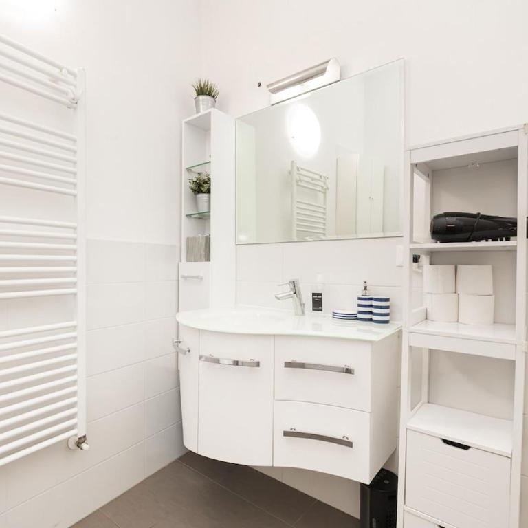 Centro di Bologna, Casa con Balcone e Design - Appartamento con 2 Camere da Letto - 20
