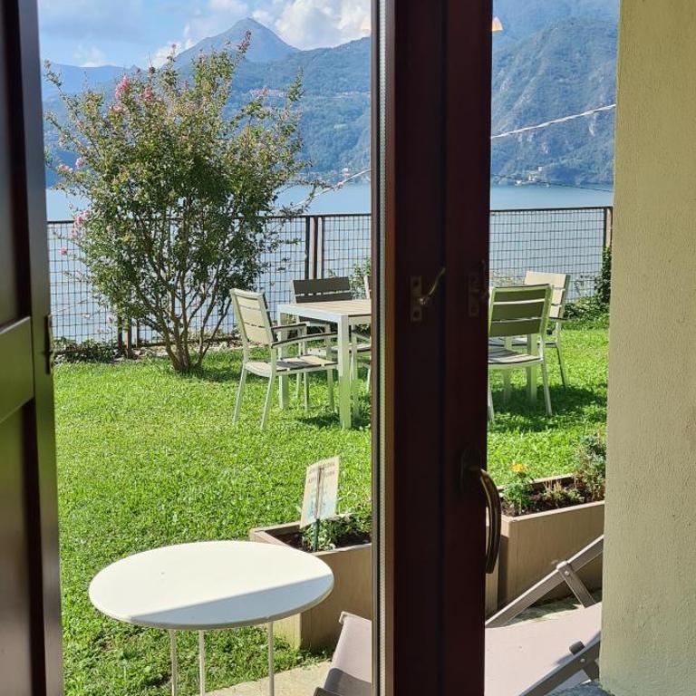 Villa Gli Ulivi - Ushuaia Apartment Lake & Garden View - Free Parking - AC - Appartamento con Vista Lago - 3