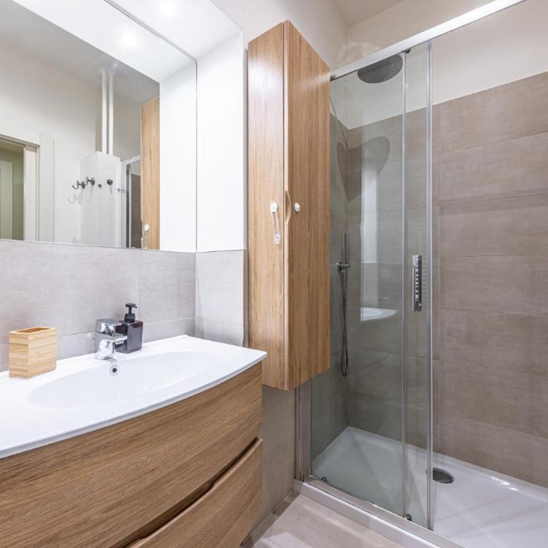 Elegant Apartment vicino Duomo - Nazaro - Appartamento con 2 Camere da Letto - 17