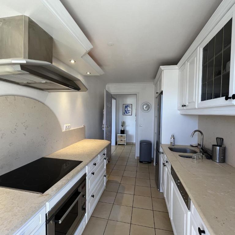 Port attache T2, 50 m2, magnifique vue port - Appartement 1 Chambre avec Balcon et Vue sur Mer - 5