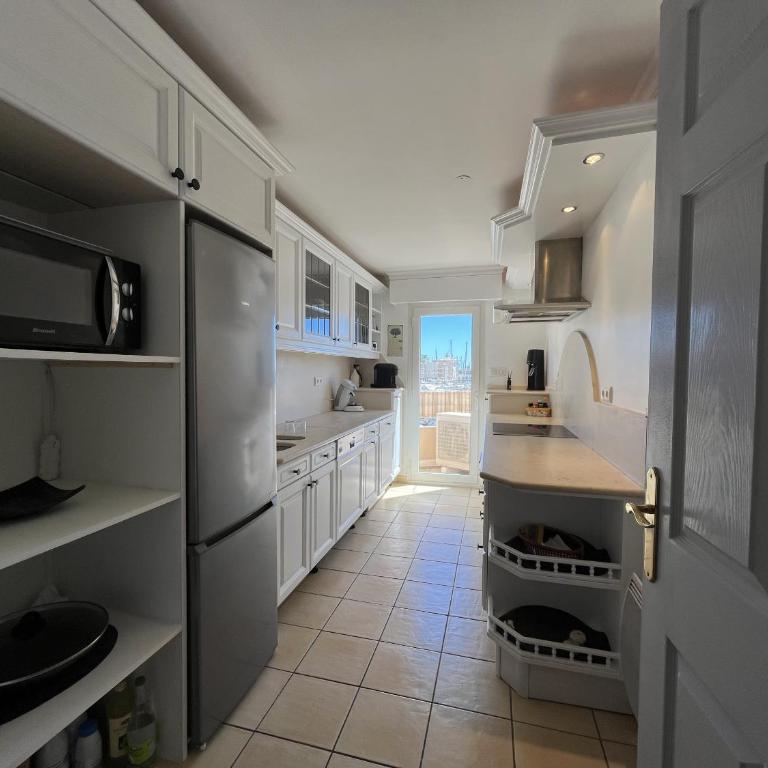 Port attache T2, 50 m2, magnifique vue port - Appartement 1 Chambre avec Balcon et Vue sur Mer - 6