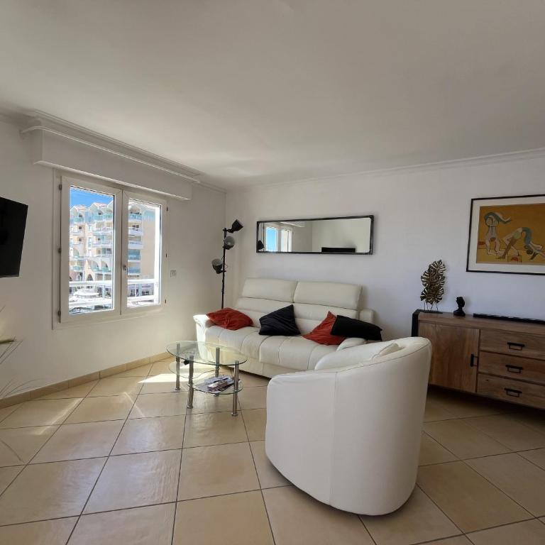 Port attache T2, 50 m2, magnifique vue port - Appartement 1 Chambre avec Balcon et Vue sur Mer - 21