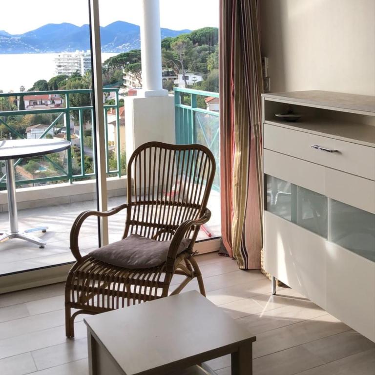Sea views and beautiful pool - Apartment - 11