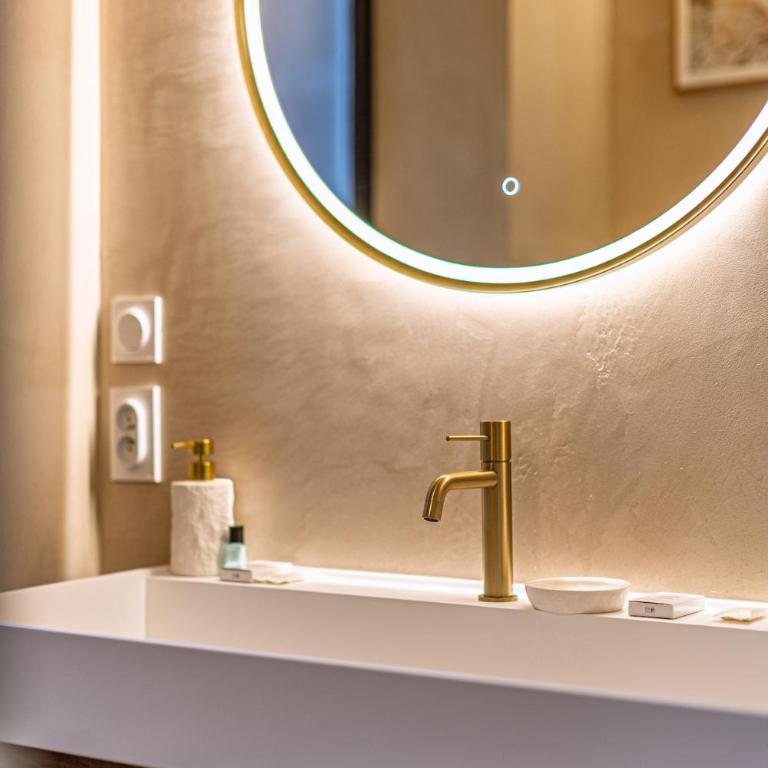 Pure Haven - Luxury Suite - Old Chambéry - One-Bedroom Apartment - 29