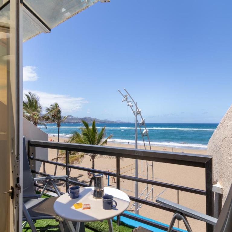 Primera Linea Playa De Las Canteras - Studio with Sofa Bed - 1