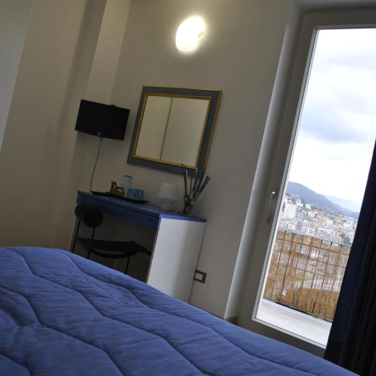 La Finestra Sul Golfo Affittacamere - Camera Matrimoniale con Bagno Privato Esterno - 1