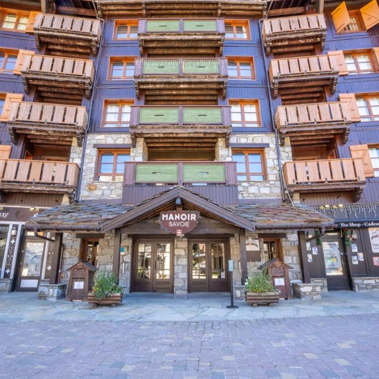 Cosy & Modern 2 Bed Apartment with Wood Burner - Arc 1950 - Manoir Savoie - Two-Bedroom Apartment - 24