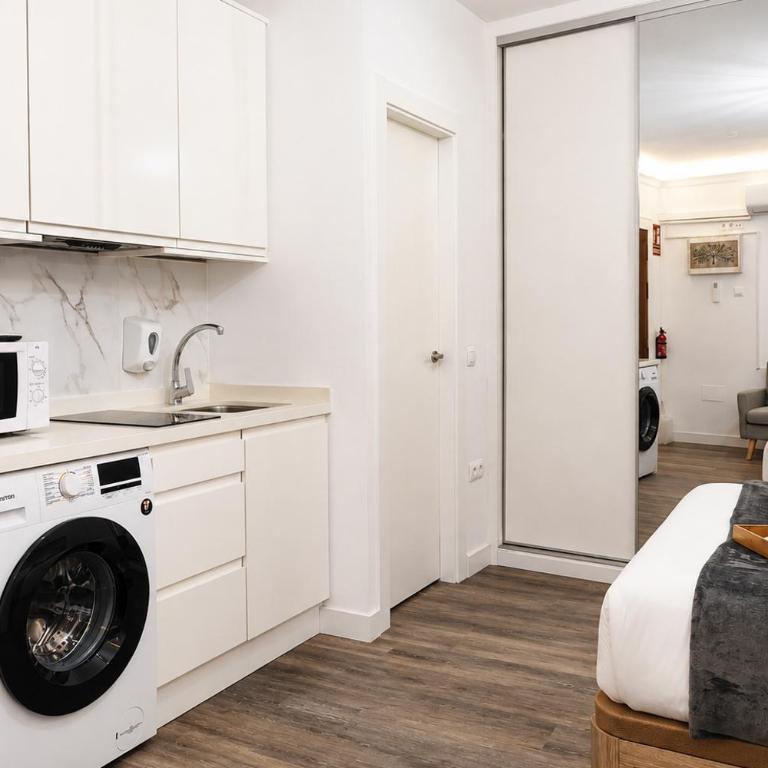 Living4malaga Charming Suite - Estudio - 12