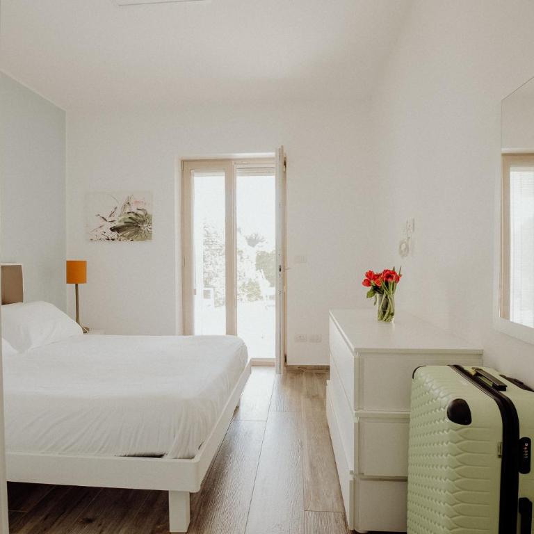 Residenza Lamandia by Monholiday - Villa - 9