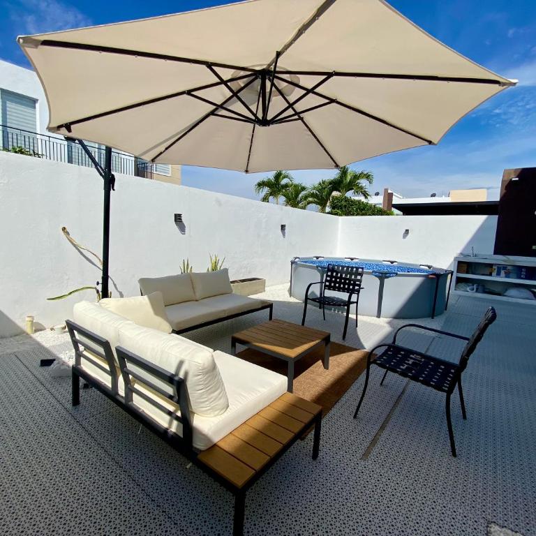 Casa en condominio en Ricaurte - Three-Bedroom House - 41