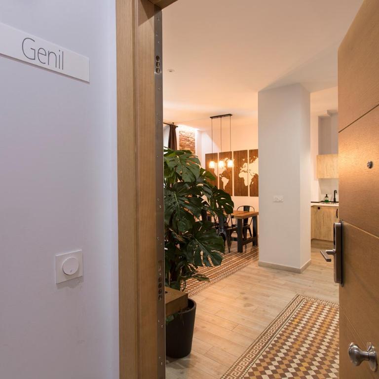 Santa Escolástica en pleno centro de Granada - Apartment with Balcony - 13