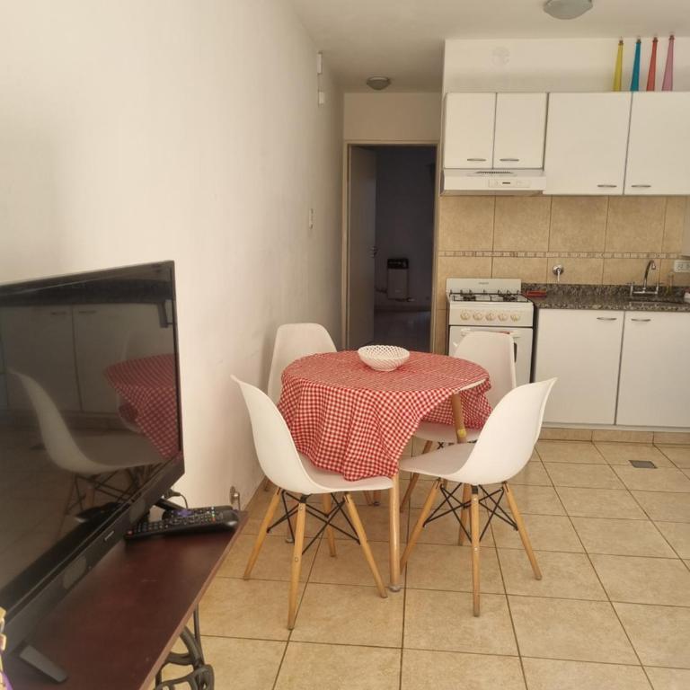 Dpto cercano al centro con WIFI - One-Bedroom Apartment - 2